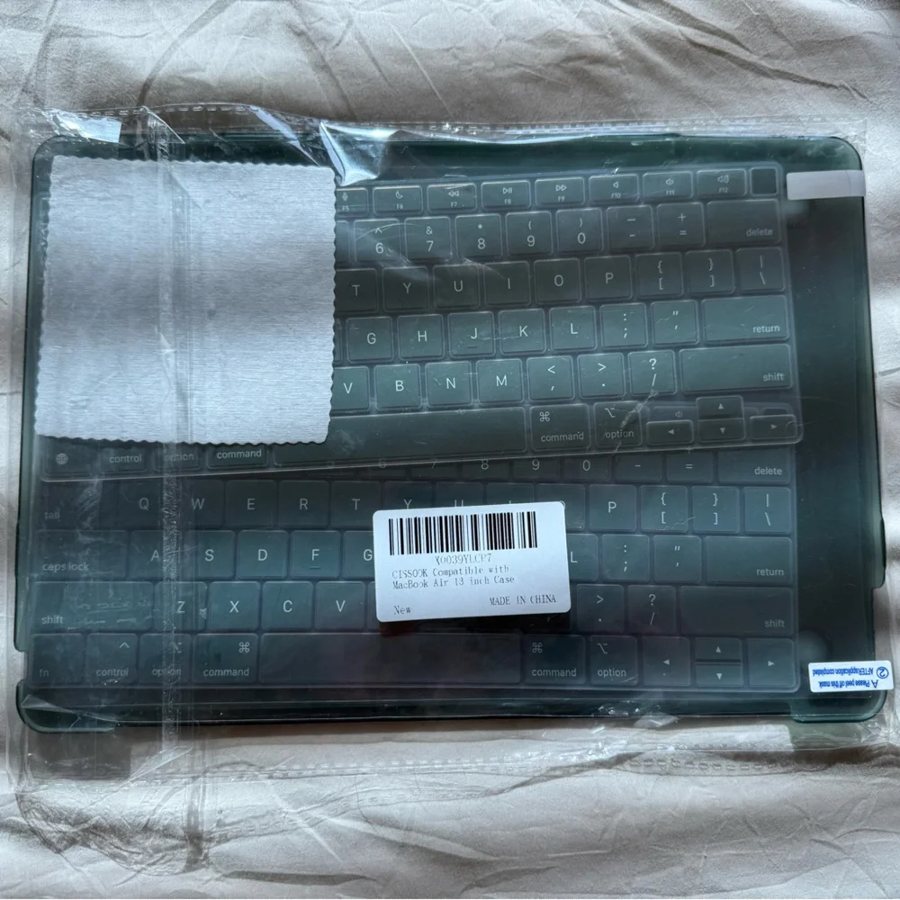 13” MacBook Air Case w/ Keyboard Cover & Screen Protector